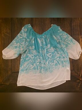 Jennifer Lopez Teal & White Floral Blouse